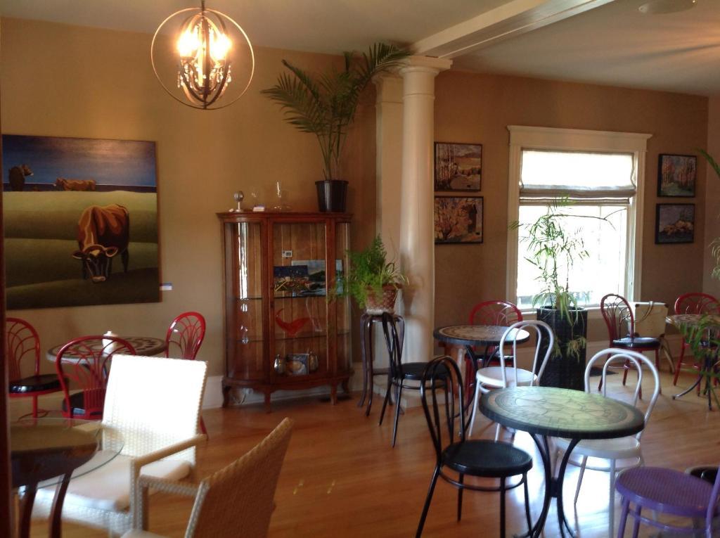 Auberge Inn Thyme Shediac Bagian luar foto